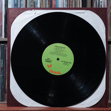 Load image into Gallery viewer, Jethro Tull - Living In The Past - 2LP 1972 Chrysalis, VG+/VG 5