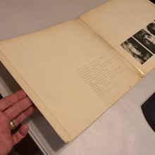 Load image into Gallery viewer, The Beatles - The Beatles - 2LP UK 1st MONO TOP LOADER W/ ALL INSERTS 1968 Apple Records, VG/VG