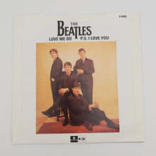 Load image into Gallery viewer, The Beatles - The Singles Collection - 26X, 7" 45 RPM - 1982 Parlophone, EX/NM