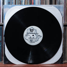 Load image into Gallery viewer, Notorious B.I.G., 112 - Sky's The Limit - w/ SHRINK - 1997 Bad Boy, VG/VG 4
