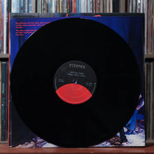 Load image into Gallery viewer, Mötley Crüe - Girls, Girls, Girls - 1987 Elektra, VG+/VG+ 4
