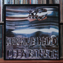 Load image into Gallery viewer, Deep Purple - Machine Head - POSTER 1977 Warner Bros., VG+/EX 2
