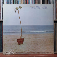 Load image into Gallery viewer, Neil Young - On The Beach - 1974 Reprise, VG+/VG 2
