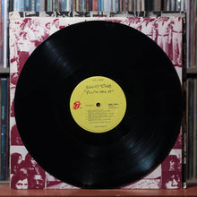 Load image into Gallery viewer, The Rolling Stones Exile On Main St. 1st PRESS W/ 12 POSTCARDS 2LP 1972, VG/VG+ 4
