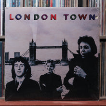 Load image into Gallery viewer, Wings - London Town - w/ SHRINK &amp; POSTER - 1978 Capitol, VG+/VG+ 1
