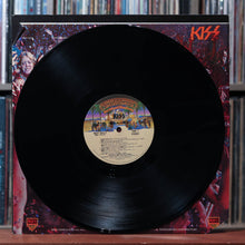 Load image into Gallery viewer, Kiss - Alive II - 2LP 1977 Casablanca, VG+/VG+ 3
