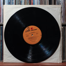 Load image into Gallery viewer, Fleetwood Mac - Fleetwood Mac - W/ INSERT  1975 Reprise 4
