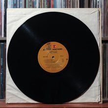 Load image into Gallery viewer, Neil Young - Comes A Time - SHRINK 1978 Reprise, VG/VG 4
