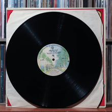 Load image into Gallery viewer, The Grateful Dead - Best Of The Grateful Dead: Skeletons From The Closet 1970's, VG/VG 4
