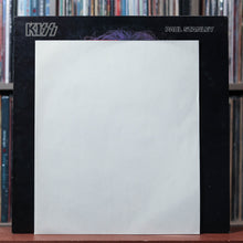 Load image into Gallery viewer, Kiss - Paul Stanley - W/ POSTER &amp; MERCH FORM 1978 Casablanca, VG+/VG+ 5
