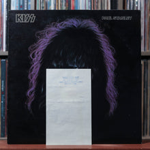Load image into Gallery viewer, Kiss - Paul Stanley - W/ POSTER &amp; MERCH FORM 1978 Casablanca, VG+/VG+ 10
