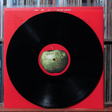 Load image into Gallery viewer, The Beatles - 1962-1966 - 3LP Worldwide 2023 Apple, NM/NM 7
