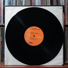 Load image into Gallery viewer, Lou Reed - Rock N Roll Animal - PROMO - 1974 RCA Victor, VG/EX 3
