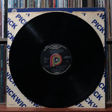 Load image into Gallery viewer, Elvis Presley - Elvis' Christmas Album - 1970 RCA Camden 3
