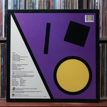 Load image into Gallery viewer, Split Enz - True Colours - ETCHED VINYL 1980 A&amp;M, VG/VG 2
