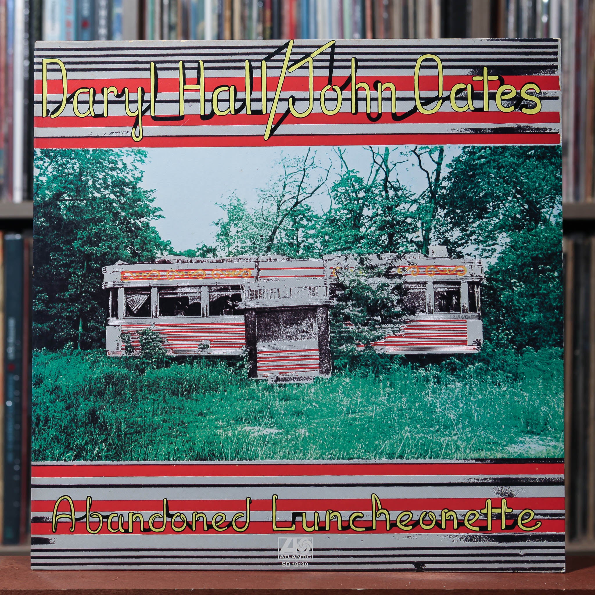 Daryl Hall & John Oates - Abandoned Luncheonette - 1977 Atlantic, VG+/