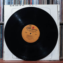 Load image into Gallery viewer, Neil Young, Crazy Horse - Zuma - 1975 Reprise, VG/VG+ 3
