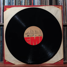 Load image into Gallery viewer, Kate Bush - The Kick Inside - UK 1978 EMI, VG/VG+ 4
