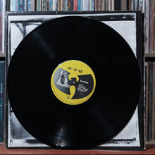 Load image into Gallery viewer, Cappadonna - The Pillage - w/ SHRINK - 2LP 1998 Razor Sharp, VG/VG 3
