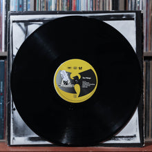 Load image into Gallery viewer, Cappadonna - The Pillage - w/ SHRINK - 2LP 1998 Razor Sharp, VG/VG 4
