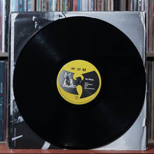 Load image into Gallery viewer, Cappadonna - The Pillage - w/ SHRINK - 2LP 1998 Razor Sharp, VG/VG 5
