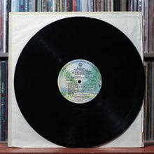 Load image into Gallery viewer, Fleetwood Mac - Rumours - W/ INSERT - 1977 Warner Bros. Records Inc., VG/VG 3
