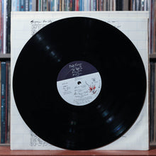 Load image into Gallery viewer, Pink Floyd - The Wall - W/ INSERT Vinyl - 2LP 1979 Columbia, VG+/VG+ 4
