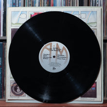 Load image into Gallery viewer, Cat Stevens - Teaser And The Firecat - 1976 A&amp;M, VG+/VG+ 4
