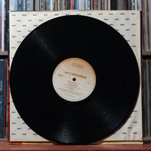 Load image into Gallery viewer, Lynyrd Skynyrd - Street Survivors - 1st PRESS - INSERTS 1977 MCA, VG/VG 4
