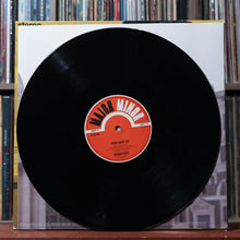 Load image into Gallery viewer, Morrissey - Very Best Of - 2LP EU 2011 Major Minor, VG/VG 5
