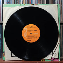 Load image into Gallery viewer, The Kinks - Everybody's In Showbiz - 2LP INSERT 1972 RCA Victor, VG/VG 3
