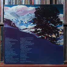 Load image into Gallery viewer, John Denver - Rocky Mountain Christmas - 1975 RCA, VG+/VG 2
