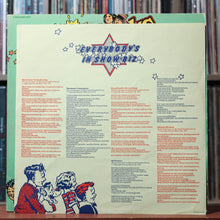 Load image into Gallery viewer, The Kinks - Everybody's In Showbiz - 2LP INSERT 1972 RCA Victor, VG/VG 7
