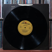 Load image into Gallery viewer, The Stills-Young Band - Long May You Run - UK 1976 Reprise, VG+/VG+ 4
