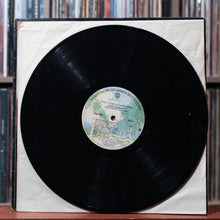 Load image into Gallery viewer, Rod Stewart - Foot Loose &amp; Fancy Free - W/ BOOKLET 1977 Warner Bros., VG/VG 6
