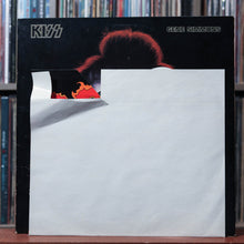 Load image into Gallery viewer, Kiss Gene Simmons - Gene Simmons - 1st PRESS ALL INSERTS 1978 Casablanca, VG/VG+ 6
