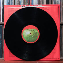 Load image into Gallery viewer, The Beatles - 1962-1966 - 2LP 1973 Apple, VG+/VG+ 3

