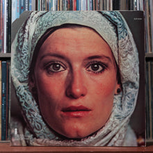 Load image into Gallery viewer, Richard &amp; Linda Thompson - Pour Down Like Silver - 1975 Island, VG/VG+ 2
