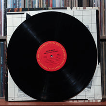 Load image into Gallery viewer, Miles Davis - The Man With The Horn - 1981 Columbia, VG+/VG+ 3
