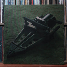 Load image into Gallery viewer, Pierce The Veil - The Jaws Of Life - GREEN &amp; WHITE MARBLE - POSTER 2023, EX/EX 1
