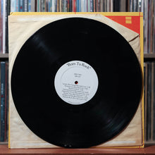 Load image into Gallery viewer, Elvis Presley - Born To Rock - Hong Kong 1979 Eap Record, VG+/VG 4
