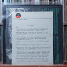 Load image into Gallery viewer, The Doors - Alive, She Cried - PROMO W/ PRESS RELEASE &amp; PHOTO - 1983 Elektra, VG+/VG+ 5
