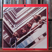 Load image into Gallery viewer, The Beatles - 1962-1966 - W/ INSERT 2LP 1975 Capitol, VG/VG+ 2
