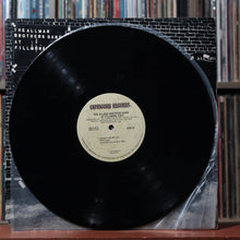 Load image into Gallery viewer, The Allman Brothers Band - At Fillmore East - 2LP 1974 Capricorn, VG/VG 5
