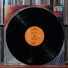 Load image into Gallery viewer, David Bowie - Space Oddity - 1972 RCA Victor, VG/VG+ 3
