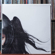 Load image into Gallery viewer, Rosalía - Motomami - POSTER BOOKLET 2022 Columbia, EX/EX 6
