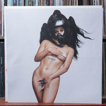 Load image into Gallery viewer, Rosalía - Motomami - POSTER BOOKLET 2022 Columbia, EX/EX 7

