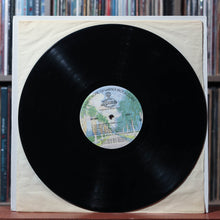 Load image into Gallery viewer, America - History · America's Greatest Hits - UK 1975 Warner Bros., VG+/VG 3
