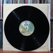 Load image into Gallery viewer, America - History · America's Greatest Hits - UK 1975 Warner Bros., VG+/VG 4
