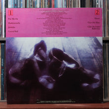 Load image into Gallery viewer, Styx - Crystal Ball - TRANS GOLD Vinyl - INSERT HYPE Canada 1978 A&amp;M, VG/VG+ 2
